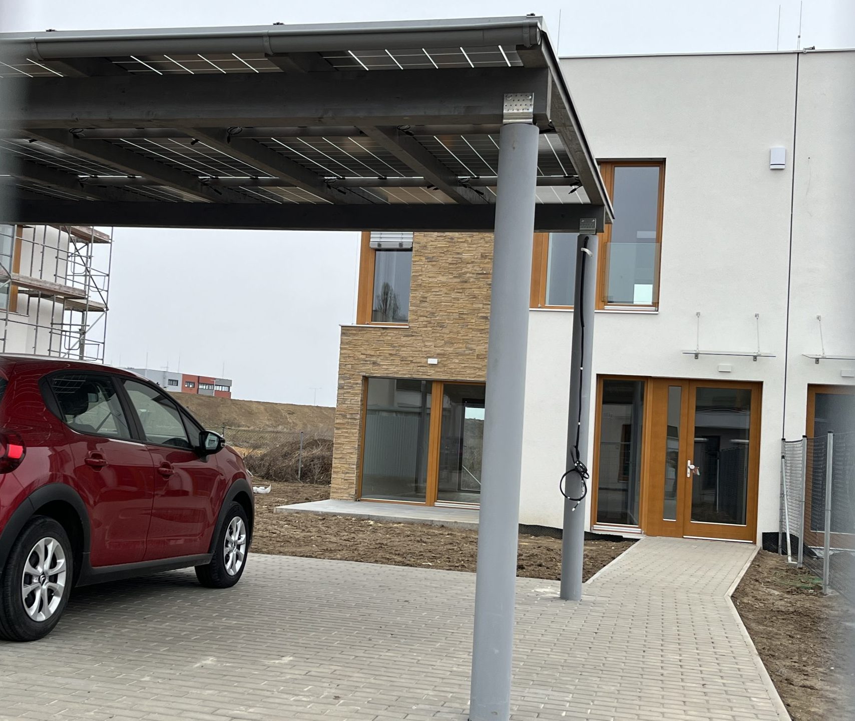 CARPORT 3XL H2 Horní Počernice 8,1KWp