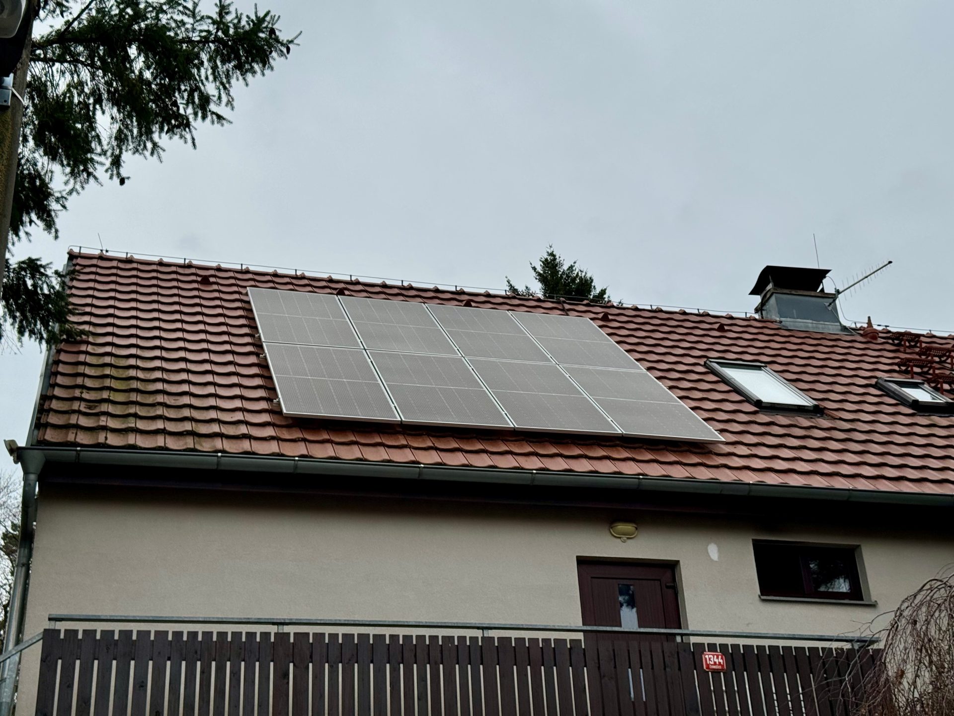 Rodinný dům Černošice 10Kwp
